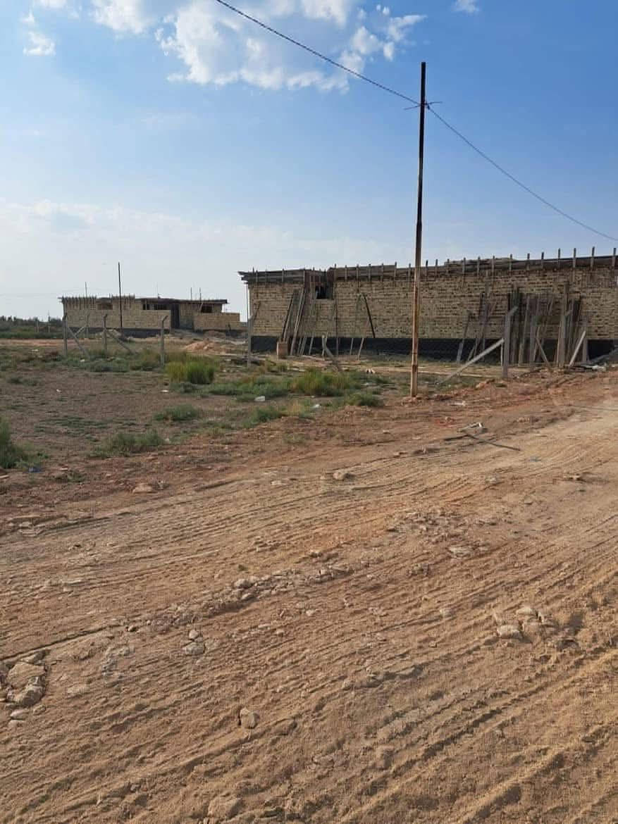 سلام عليكم توجد قطعه البيع حي الجامعة زراعي قرب مجمع حيدر حجي هندي مساحه 200متر موجوده 100متر 
***********
***********
