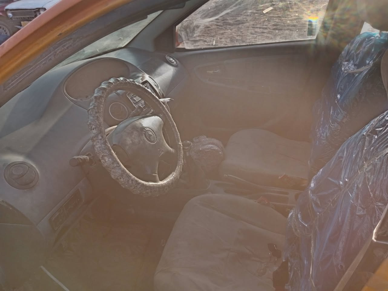 جيلي ام كي للبيع مصفره تحويل شوكت مايعجبك سعر ١٨ سنويه ل27      ***********
مكاني بغداد
