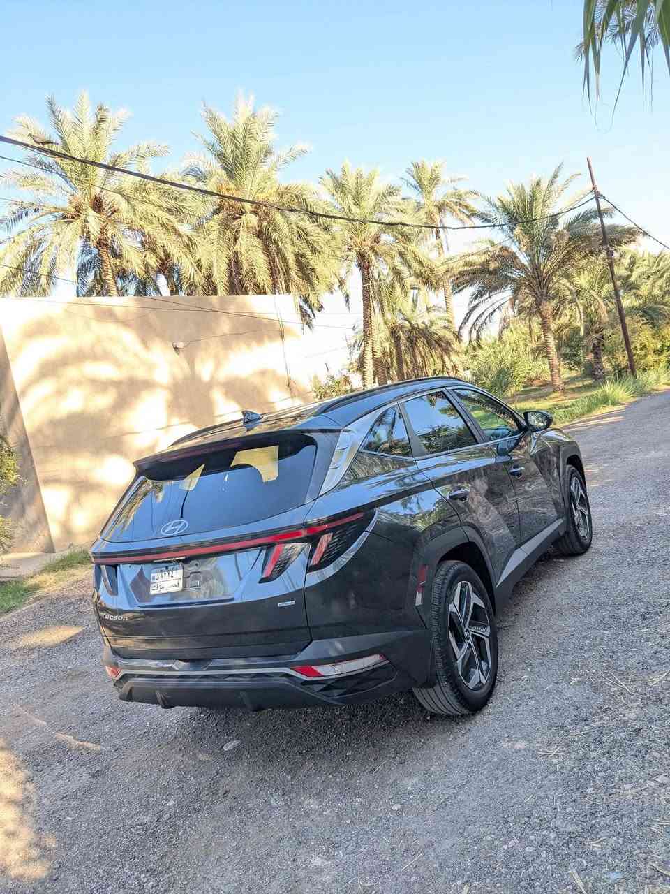 سلام عليكم 
توسان 2023 أمريكي فول مواصفات ماشية 29 الف بدون رقم حادثة سرقة وغراضه كوله موجوده بداخله بيه بارد باب صدر صور الحادث بمنشور مواصفات 
بصمة 
تشغيل عن بعد 
فتحة 
رادار امامي خلفي جانبي 
شحن لاسلكي 
فور ويل 
كشن جلد كهرباء حراري 
ويل 19 كروم
لد امامي خلفي 
تبريد لمس سمارت
محرك 2500
شاشة ديجتل
صندوك كهرباء 
كامرتين
سايد بريك بصمه 
وبعد بيه هواي مواصفات 
سعر 190 وبيه مجال بسيط وهذا رقمي 
***********
***********
مكانة / بابل المسيب
