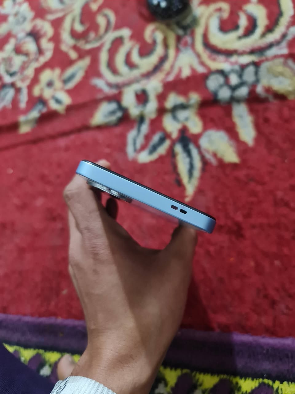 سلام عليكم جهاز للبيع ريدمي خمسة الجهاز بعده بل كرتون جديد حيل ذاكرته 128السعر 200رقم الهاتف ***********واتساب اتصال
