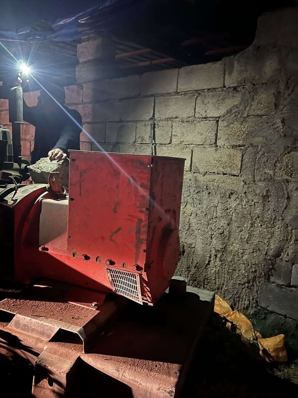 السلام عليكم ملف 200مضلع دبل بوربنك وشاصيً سوري سعر 18بيهن مجال رقم ***********
