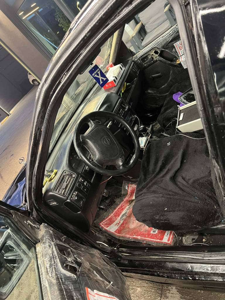 سەرەتا بەناوی خوا
ئەم ئۆپڵە بۆ فرۆشتن  
مەکینە 18 
مۆدیل ـ1995
تازە پێشی داگیراوە توندوو تۆڵەو ماڵی کەسابەتە 
بانزی هەر ناخوا 
گێڕوو مەکینە بەشەرتی دەفیتەر
تەجیل مکەبەرە ئۆکس بلوتوس 
علوجە کەفلی مەدەنی دزران پارەی کەسی تێدا نەبێت
لایتی بلاجکتۆری تازەی بۆ ەسراوە
بەرگی کوشن تازەیە
سعر 16وەرەقە مەجالێکی برایانە
ژم. خاوەنی *********** السليمانية, العراق
