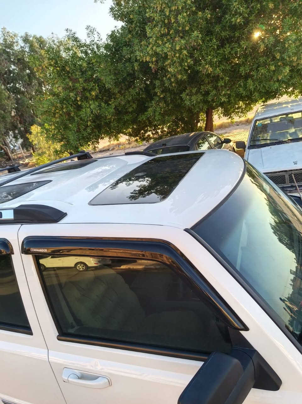جيب كوماندر موديل ٢٠٠٦
هيمي ٥٧٠٠

كلين تايتل

ثلاث فتحات سقف

لون أبيض سليمانية

وكالة أو مداور

بيها منظومة غاز تركية جديدة

تخم تاير

شاشة لمس اندرويد

كشنات جلد مشمشي

تدفئة كشنات 

تبريد تدفئة شغال

حدادية جديدة

كل كهربائياتها سليمة وتشتغل

عليها تعديل سبيسرات ارتفاع وتايرات

مكانها كربلاء
السعر ١٢٠ وبيها مجال

واتس آب ***********
