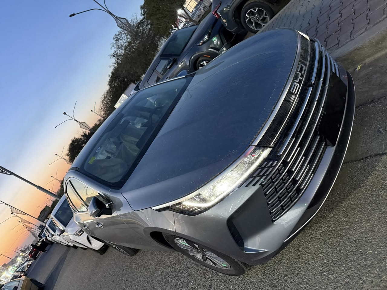 BYD 2025
ديسترون 05.  صفر كيلو متر 
كاتي تترقم شمالي 
فول مواصفات 
موجود لون اسود وسلفر
سعر ١١٩$ ورقه 
مكان سياره كركوك
للاستفسار ***********
