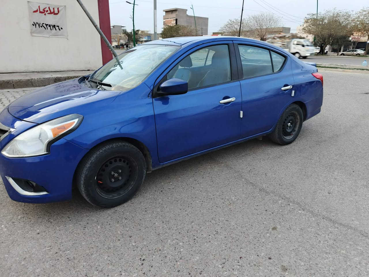 نيسان فيرسا موديل 2017 بيها 3 قطع صبغ اثر شخط بدون ضربه وبدون دواخل كير اوتماتيك محرك شرط مامفتوح رقم سليمانيه دولي سنويه رقم كوله جديده شراي خابرصاحب السياره هذا رقمه *********** سعر 77ورقه
