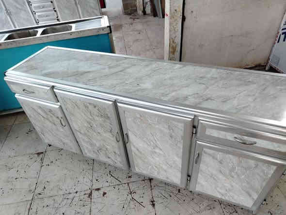 للبيع كونتر ارضى مترين نضيف شغل تقيل سعر ١١٠ بي مجال *********** اسيا ***********
