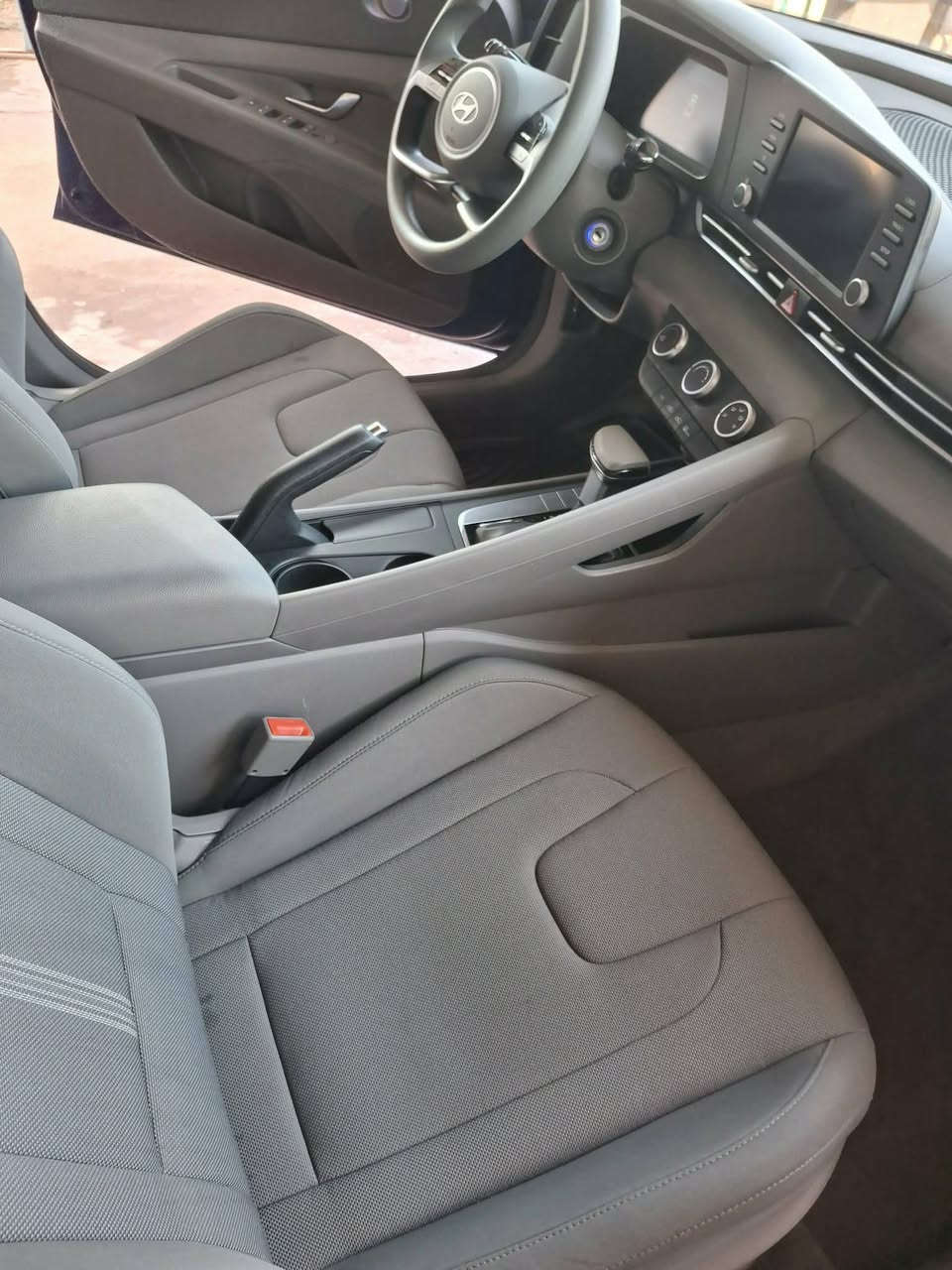 السعررررر ١٦٢ وبيها مجال للشراي 
للبيع النترا ٢٠٢٤ وارد أمريكي نص فول  محرك ٢٠٠٠ دوش حادثها بسيط جدا ربع البنيد صبغ وبارد قليل كلش بالجاملغ ماشية ٦٠٠٠ الف السيارة جديدة بمعنى الكلمة بحالة الزيرو رقم أربيل بأسمي تحويل مباشر او تريد وكاله اني ابو السنوية السيارة صور لحادث وتفاصيلها والسونار مرفق بالمنشور مكانها بغداد الدورة او جسر ديالى 
رقم الهاتف *********** بيه وات ساب
