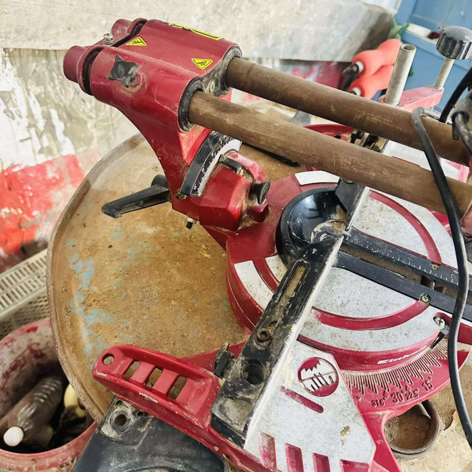 كتر باله مستعمل نضيف كلش مال المنيوم كافه لاستعملات موجودبالشاميه رقم التلفون ***********اومراسله عل الخاص سعره ١٢٥
