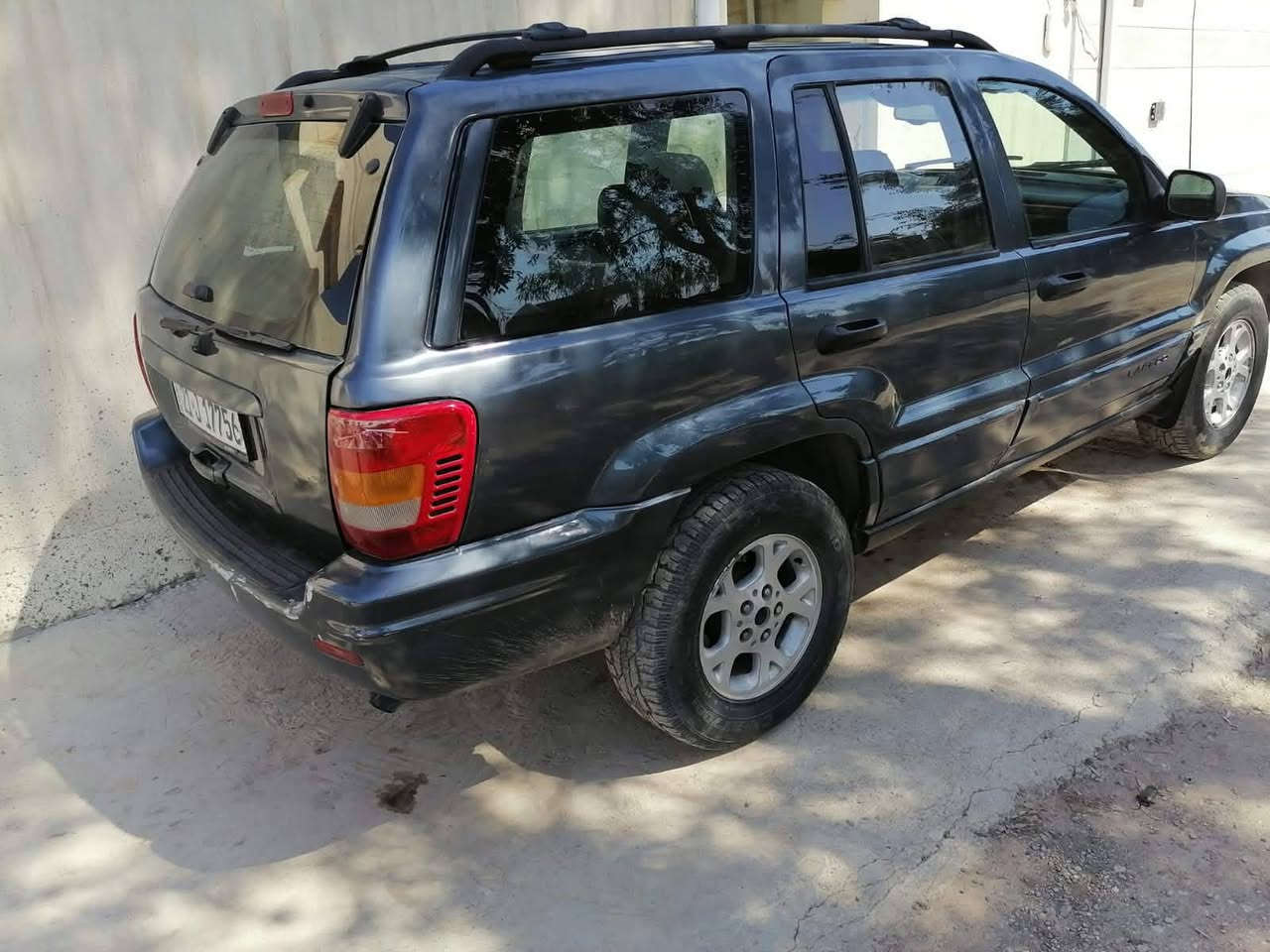 جيب شيروكي موديل 2000تبريد شغال  محرك كير كفاله صدر جديد محرك ملكه
بسمي سياره سعر 75وبيهه مجال للستفسار اكثر اتصال وبيك خير وتدلل مكان ديالى مراوس هم يرهم ***********طالعه من لهزه جديد
