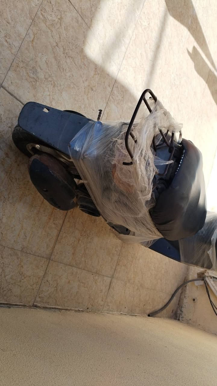 سلام عليكم  دراجه منغولي ام سله للبيع  دراجه  جديده صارلها 3 اشهر نازله من المعرض ما مفتوحه دراجه كهربائيات شغاله دبلات رياضي دراجه كامله مكمله ماتعبك من تاخذها ٦٧٥ بيها مجال بسيط حك الجيه مكاني نجف قرية الغدير الأولى ***********
