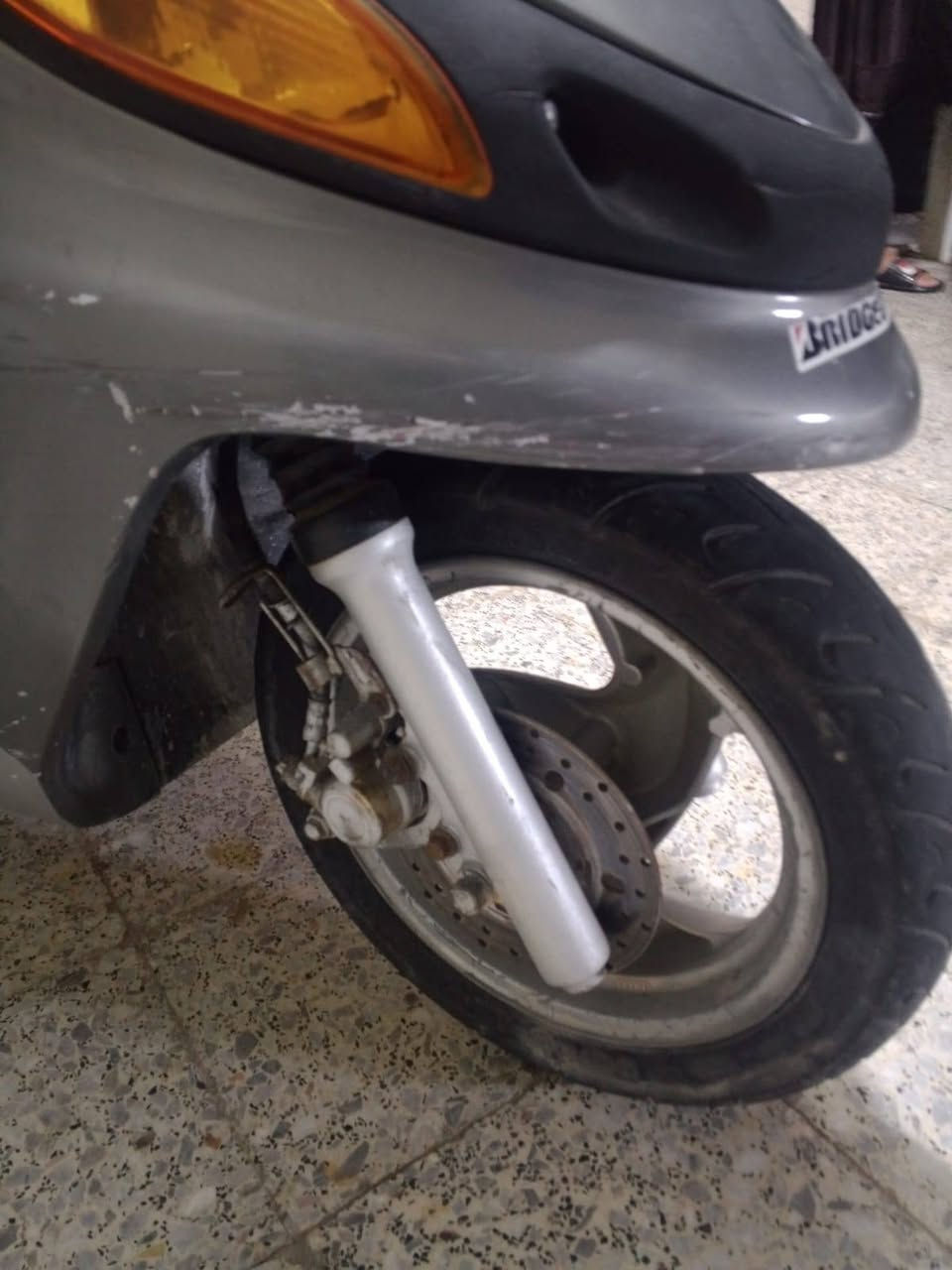 سلام عليكم مطور للبيع يماهه ياباني مطور شغال كله عوزه بس برغي مال صالنصه سعره ٢٥٠ وبي مجال لعنوان رمادي لملعب دور المخابرات رقم *********** واتساب او رصيد
