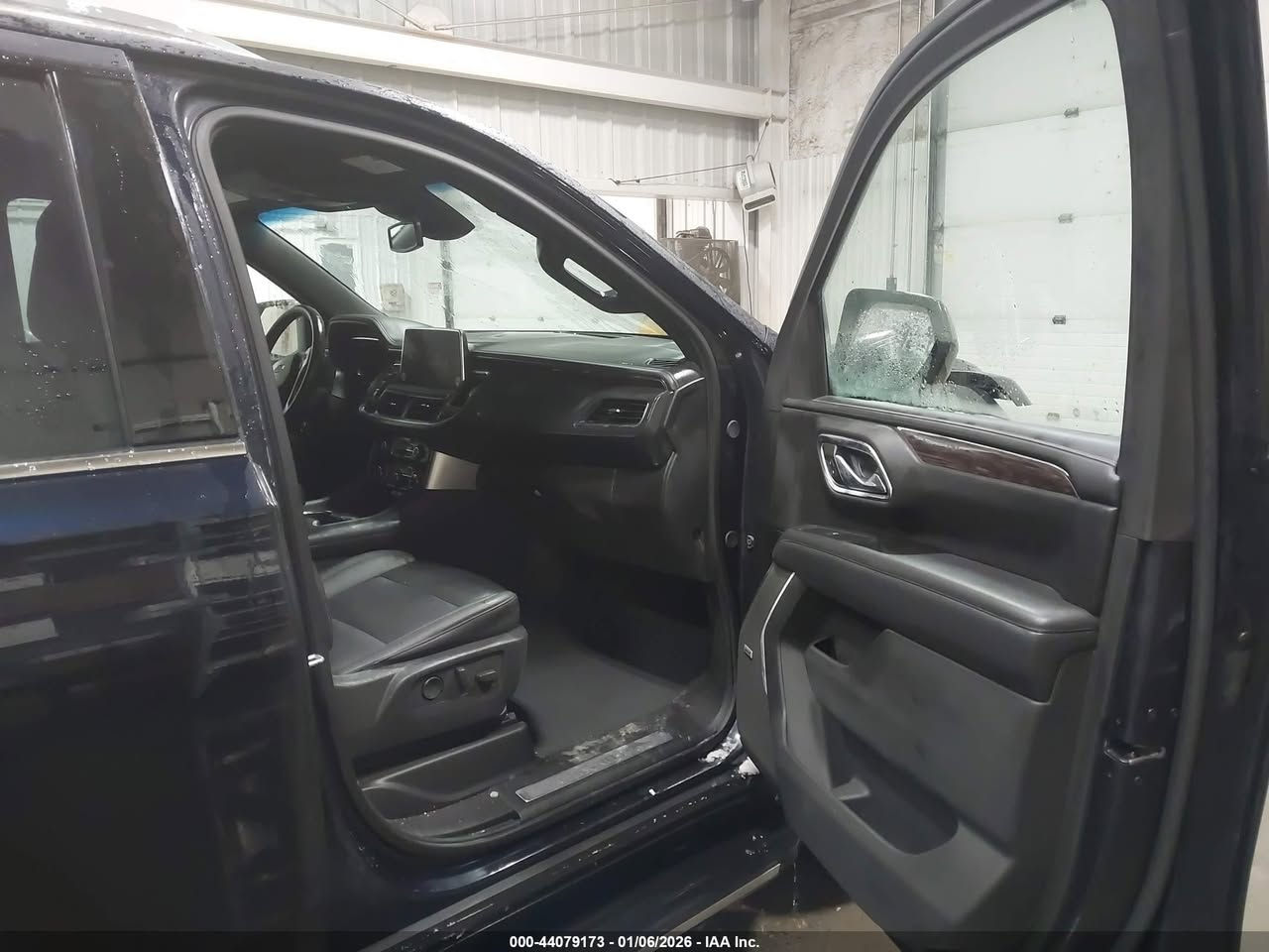 🚨 تنويه مهم
هذه السيارة معروضة في المزاد الأمريكي 🇺🇸
والمزايدة والشراء تتم عن طريق مكتب الباخرة للمزادات 🇮🇶
🔥 تدخل بكتاب الشهداء
───────────────
🚗 نوع السيارة:2024 CHEVROLET TAHOE 4WD LT
📅 تاريخ المزاد:الأربعاء 14-01-2026
💰 السعر: يتحدد داخل المزاد
📊 الممشى:45452 ميل فعلي
🛠️المحرك: 8 سلندر / 5.3 لتر
───────────────

🔥 مجاناً مجاناً مجاناً
📄 تقرير كارفاكس مجاني بدون أي مقابل
───────────────

🚗 سحب السيارة خلال 24 ساعة من وقت التسديد
💸 حسابات مخفّضة وعمولات أقل من السوق
───────────────

🚢 الشحن متوفر من:
🇺🇸 🇨🇦 جميع الولايات الأمريكية والكندية
➡️ شحن مباشر إلى العراق
➡️ العقبة – جبل علي – ميرسين
───────────────

🛃 تخليص كمركي كامل من ميناء أم قصر
🏔️ تخليص كمركي إلى إقليم كردستان
🇯🇴 شحن مباشر إلى عمّان (العقبة)
🇹🇷 شحن إلى ميناء ميرسين – تركيا
───────────────

🏢 فروع الشركة:
📍 الفرع الأول: بغداد – السيدية – الإعلام
📍 الفرع الثاني: الإمارات العربية المتحدة – الشارقة – الصناعية 4
───────────────

👥 مجموعة البيع والشراء:
https://www.facebook.com/share/g/17pXXBgeeU/?mibextid=wwXIfr

───────────────

🎵 TikTok:
https://www.tiktok.com/@al_bakhera?t=8qGOLioZlVE&_r=1

───────────────

📞 للاستفسار والتواصل:
+9647739115599
