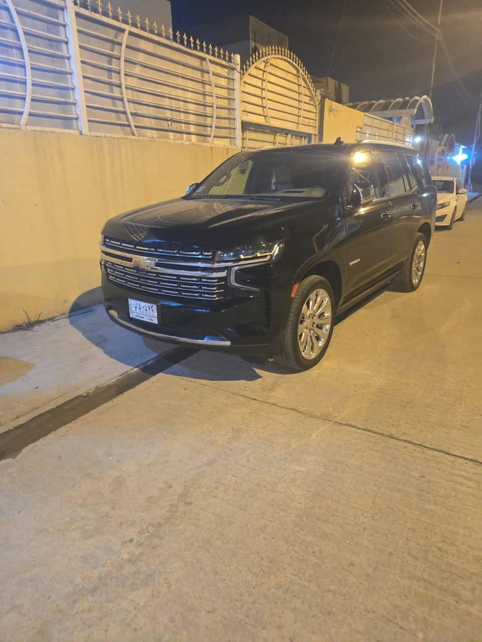 سلام عليكم شباب تاهو موديل 2021 بريمر يعني فوووول الفووول خنك للأخير كفاله عامله فقط باب الخلف صبغ الباقي كفاله حتى من البارد رقم بغداد مكان  السياره بنجف بسعر مناسب اتصل وبيك خير وتدلل اتصال فقط اني مكلف بنشر *********** النجف, العراق
