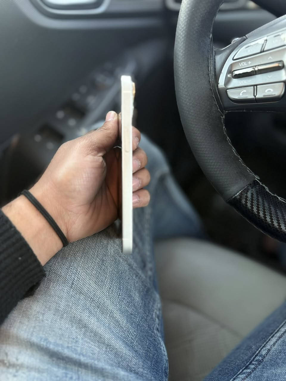 13 عادي
ذاكره 128
بطاريه83‎%‎
وتر بروف التلفون شخط مابي
حيل جديد 
السعر 440 وبي مجال 
مكاني بغداد
***********
