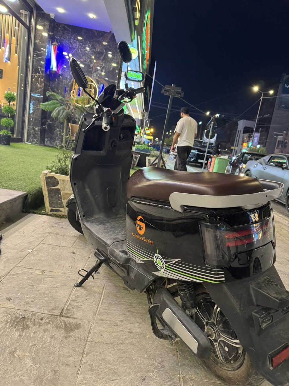 سلام عليكم دراجه شحن  الجوهرة البحريه مديل 2024  6بطاريات  حجم الملف 1200 w  سرعتها 80 تمشيك 80k سويجات 2 بصمات2 السعر 700 وبيها مجال  للتواصل؛*********** 📍بغداد المنصور شارع التانكي

