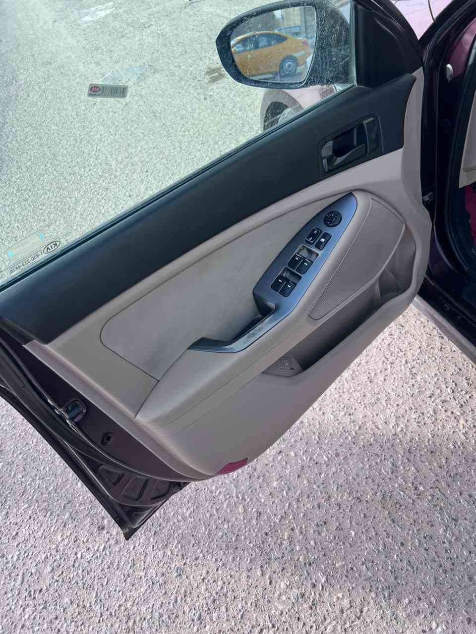 كيا اوبتما 2014 بيها جامغ وبنيد تبديل فقط مكفوله كفاله عامه تحويل ثاني يوم نص من الباب مصبوغ السعر 100 وبيها مجال مكاني ناصريه ***********
