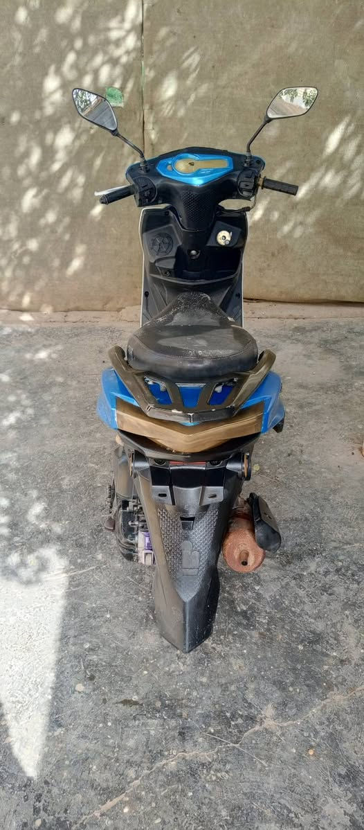 سلام عليكم دراجه سكنس للبيع موديل 21بيه خيط بخار قليل كهربائيات شغاله كله مكينه ياباني سعره 350قفل مكانه طويريج ***********
