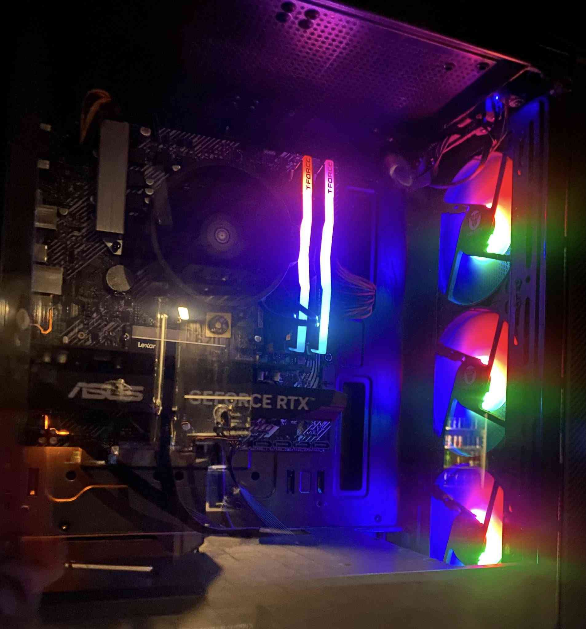 السلام عليكم
من رخصة الادمن المحترم

Pc 🖥️ للبيع

MB asus prime B450M-A II
CPU ryz 5 5500 (fan stock)
GPU asus 3050 
RAM Tforce 8x2 3600
M.2 lexar 1TB
PWS 500W

السعر 650000

رقم الواتساب 
***********
