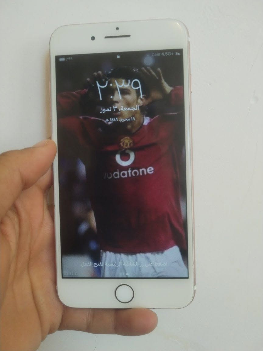 ايفون 7نضيف ولازلع ذاكره 128جاهز حلو وسلس شاحنته ويا حساب ايكلود ويا السعر ب125شراي يتصل ***********
