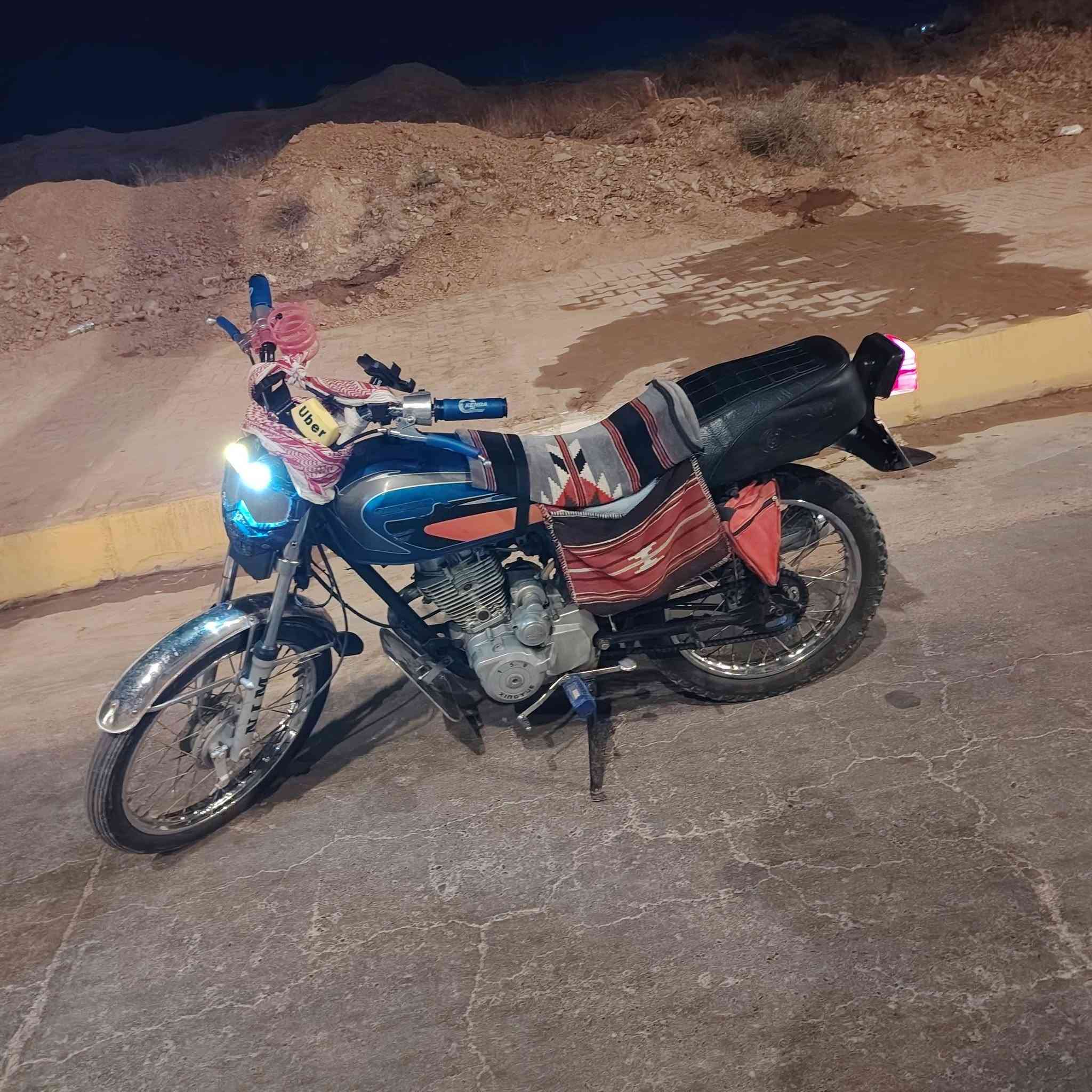 ماطور ٥كير مكينه ١٥٠بدون أوراق رياضي كهربائيات شغاله mp3 هورن لايت شغال بك لايت كله شغال صلصنه جديد جعره وعقل رياضي جديد وياله عدله دبلات مابي عيب شلعه ومعدل شرط سعره ٣٥٠ بي مجال بسيط عنواني خانقين امام عباس ***********
