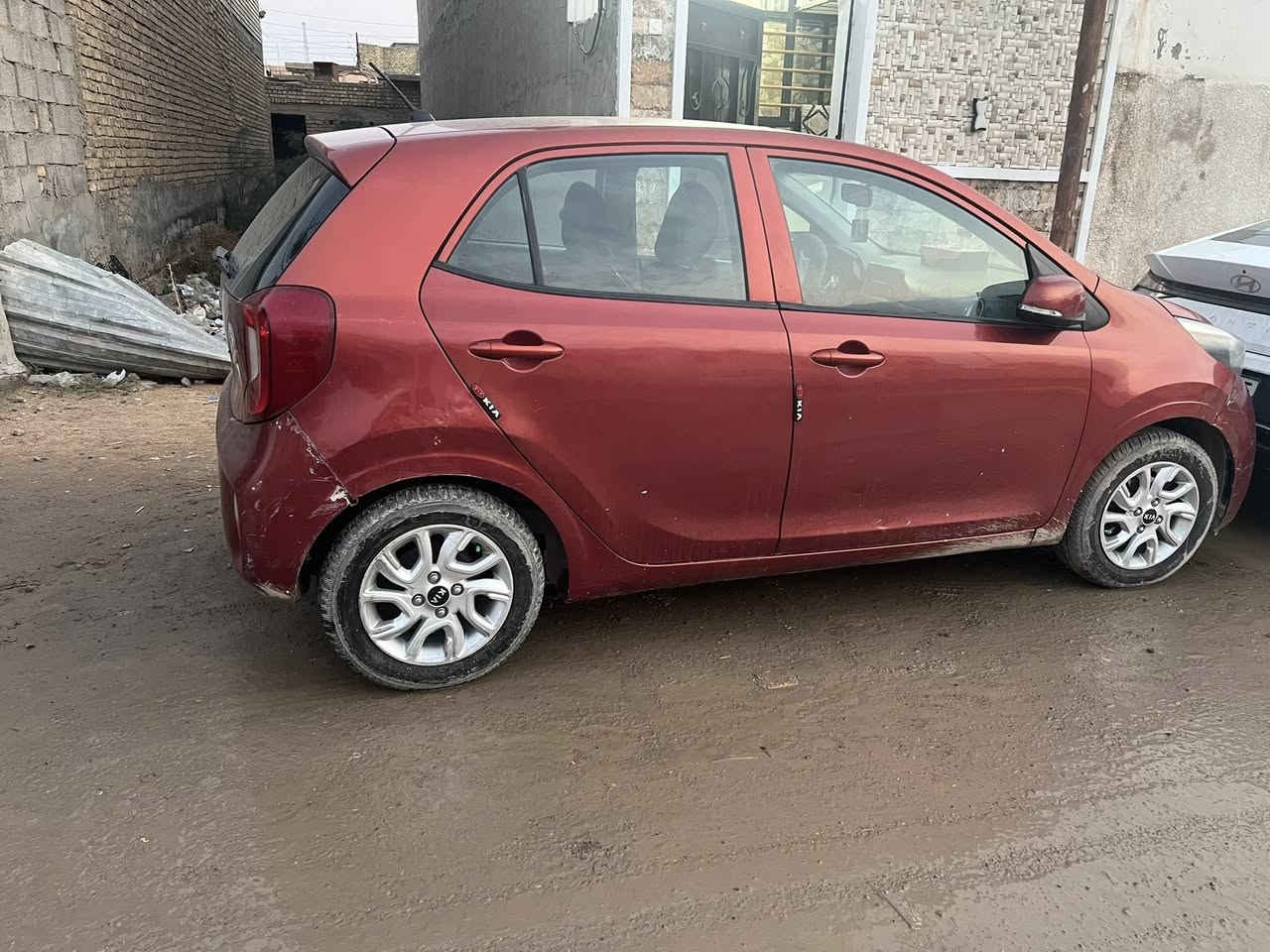 سلام عليكم كيا بيكانتو 2018 بيها 3 قطع صبغ التواصل هاذه الرقم ***********
