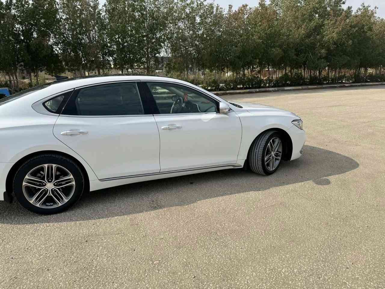 للي يدور ازيرا فول وجديدة وكفاله عامه
يعني متفيدة ليدور مهجومة🌹👍
هيونداي ازيرا ٢٠١٩للبيع فول  وارد خليجي رقم أربيل الدولي الجديد  مميز الجديد نمرة حلوة مع هزة جديدة يعني كبل تبصم فول مواصفات:-
‏ 💥- بنراما🌌
‏💥-  بصمة🔐
‏💥- كشنات جلد💺
‏💥- حساس  خلفي🔔
‏💥-تدفئة كشنات🌡️+ كشنات كهرباء امامي💺
‏💥-حساس امامي 
‏💥- صندوق ذكي يفتح عند لقتراب😎
‏💥- مري شفط + انارة ترحيب بل مري 🫂
‏💥-تبريد قطعتين❄️🏂
‏💥-صاجات🪵
‏💥- تحكم ستيرن⌨️
‏💥-شاشة كبيرة تدعم نظام الملاحة📺+ تكدر تتحكم بعدادات السيارة من خلالهة🗺️
‏💥-درايف مود
‏💥-سماعات 
‏💥-مراية تعتيم🔳
‏💥-بلوجكترات🔦
‏💥-بك لايت لد
‏💥-حاجب لد بل لايت
‏💥- ويل ١٩
‏💥-حساسات🔔🔔
‏💥-كامرة دوارة📹📡
‏💥- دبل جام يعني عزل فول🪟
‏💥-حاجب نهاري👁️
‏بعد بيهة هواية مواصفات متجي ابالي 
‏منضومة تبريد جديدة كاملة ميكانيك كمبريسر حجم 18 يعني ثللج يعني شكد متوكف ميفصل
‏كير محرك صدر امامي خلفي كلهن تمام مع إدامة كاملة.

ملاحظة السياره بيه صبغ بلدوسه كد شبر فقط 

‏.. مكاني بابل.. حجم محرك 6/3300 🚀✈️🛫 شرط كفاله كير ومكينه 
ملاحظه ماصارلي فتره من سويت اله ادامه كامله من كلشي باتري تخم تاير حداديه شرط غرفته شركه 

‏سعر ٢٢٢وبيه مجال 
مكاني بابل
‏للاستفسار ***********/***********
