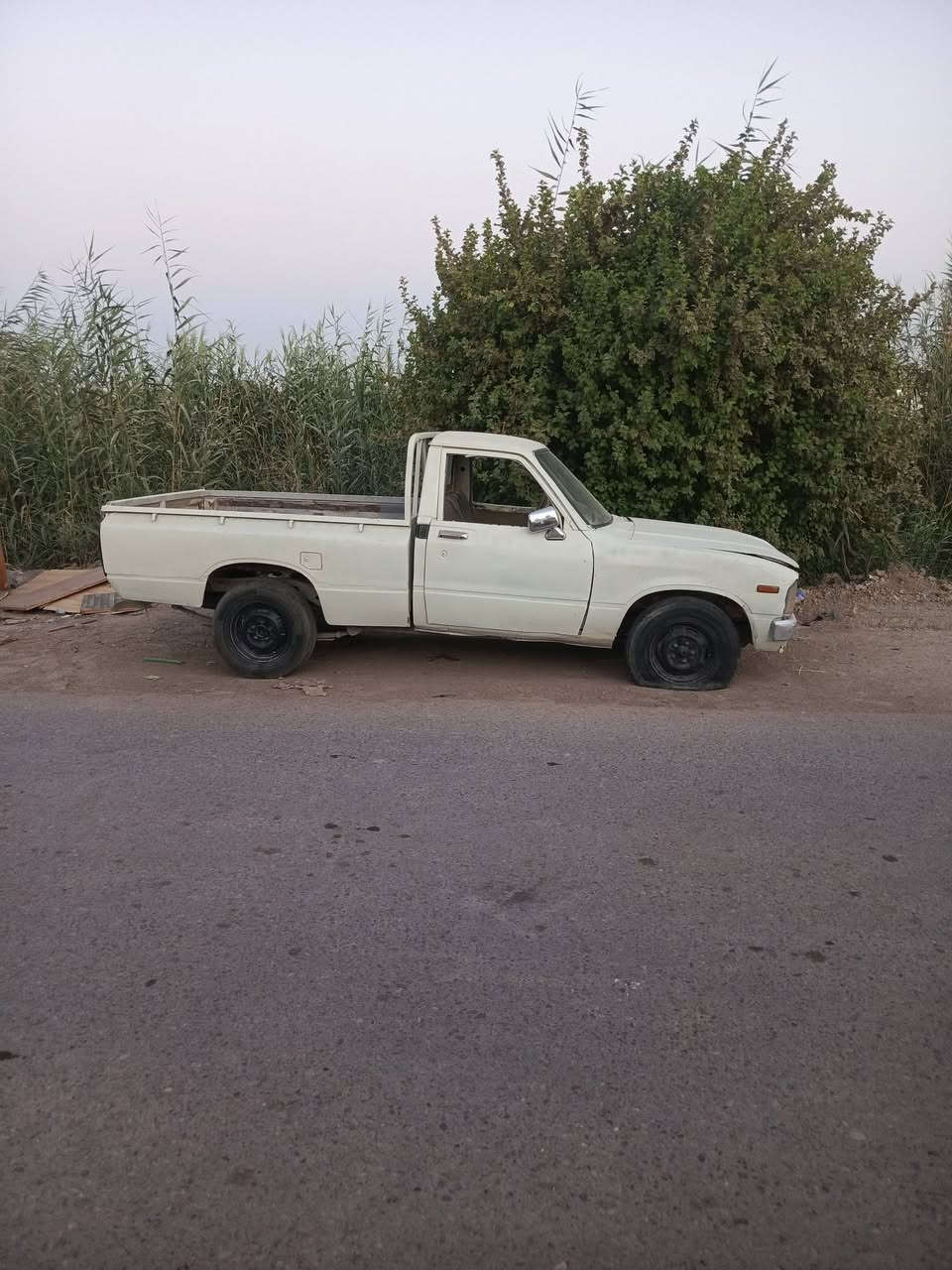 السلام عليكم بيكم 80للبيع أو مراوس بسيارة صغيرة //السيارة جاهزة مكينه وكير وشاصي كلها كفاله الكشر شوف العين الشرعي موجود والوكيل موجود سياره نقص بس بريك ماكو ***********واتساب
