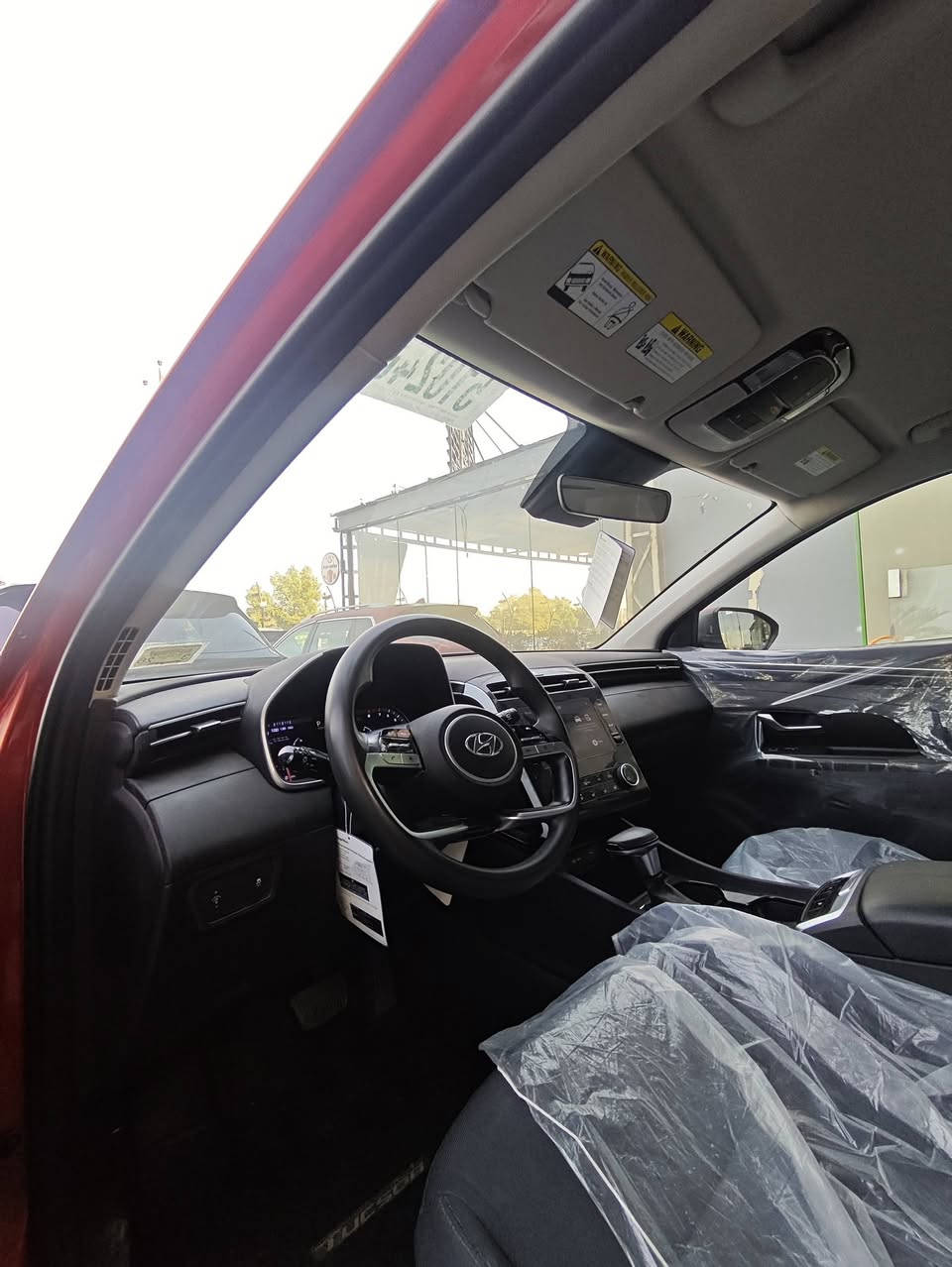 Hyundai Tucson 2022 SEL
السياره راقيه ونظفيه ومواصفاتها كلش حلوه 
سعرها 215 وبيها مجال 
شراي ***********
