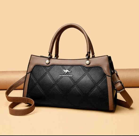 حقائب نساي 
         ماستر كولتي
خامه ناعمه

تتوفر خدمه توصيل
كربلاء حي العباس الفرع الثالث محلات الحافظ
*********** وساب
