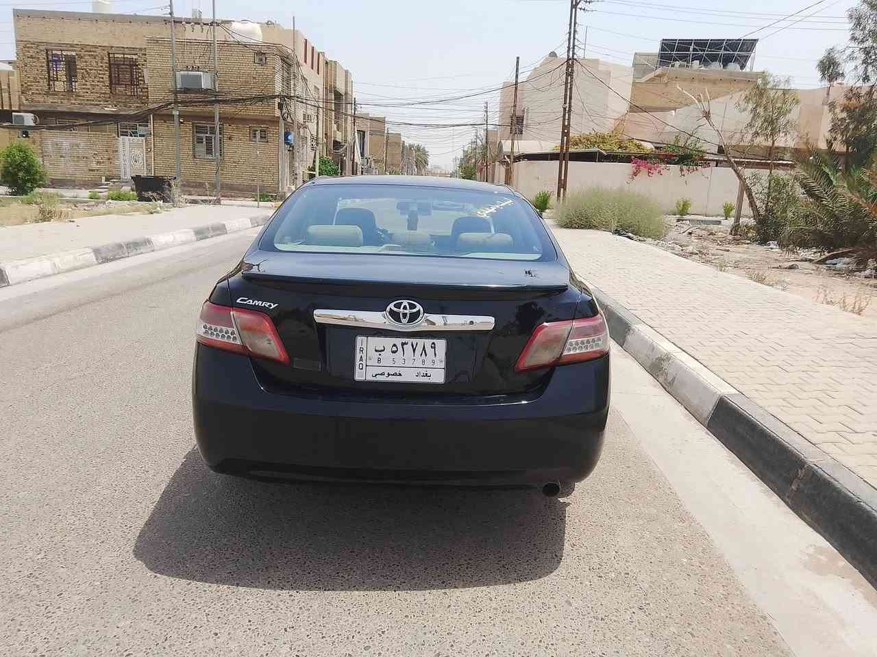 السلام عليكم سياره كامري موديل 2009 وارد امريكي السيا سياره جاهزه جير محرك تبريد حداديه سياره بها فتحه سقف سعر السياره 87 وبيها مجال بسيط مكان السياره كربلاء رقم الهاتف ***********
