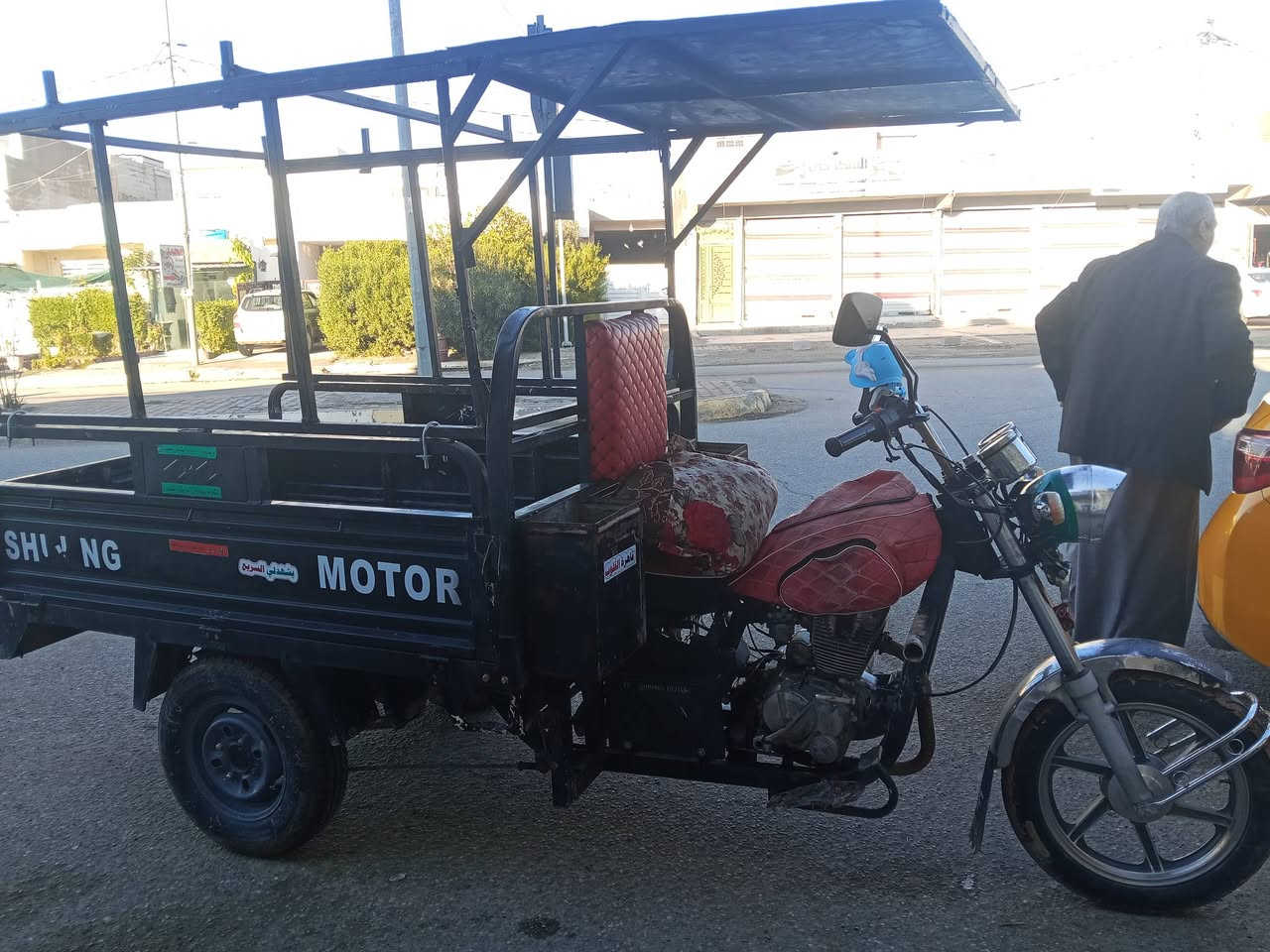 مديل 18اي عيب ما بيهه السعر 950 وبيهه مجال بسيط رقم//***********
