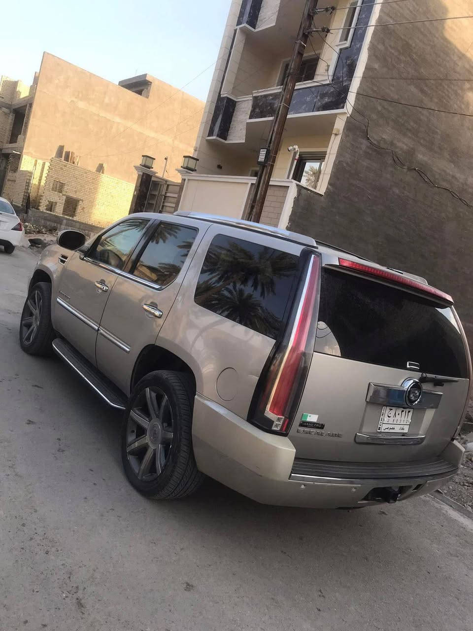 السلام عليكم كاديلاك سكاليت فول مواصفات للاخير موديل ١٠ معلايه ١٣ رقم بغداد سنويه جديده مكفوله من الضربه والحادث مكان النجف السعر ١٣٠ أو بيه مجال حك الجيه السياره جاهزه ***********
