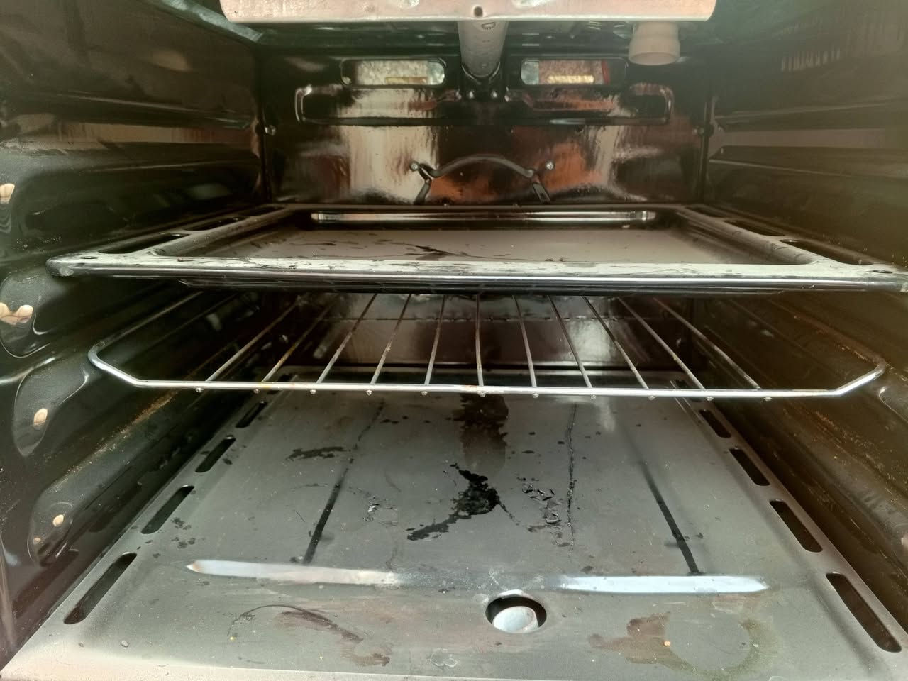 طباخ للبيع استعمال قليل كلش نضيف فقط متروك  لتواصل خاص السعر 150 وبي مجال ***********
