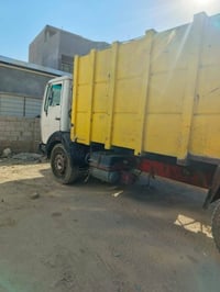 شاحنة • للبيع