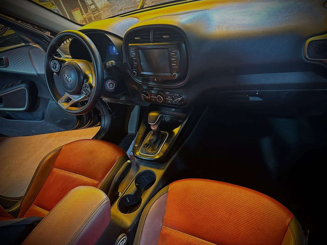 كيا سول (2021) 🖤🔥
السعر: 126 وبيها مجال
السونار موجود ويه الصور 

🚗 فول مواصفات عدا الفتحة
🧩 ما بيها نواقص
🔢 رقم بغداد تحويل ثاني يوم
🎨 قطعتين صبغ
📏 ماشية 48 ألف
⚡ مستعجل على البيع

السعر: 126 وبيها مجال
رقم صاحب السيارة: ***********
الصفحة مكلف بالنشر
