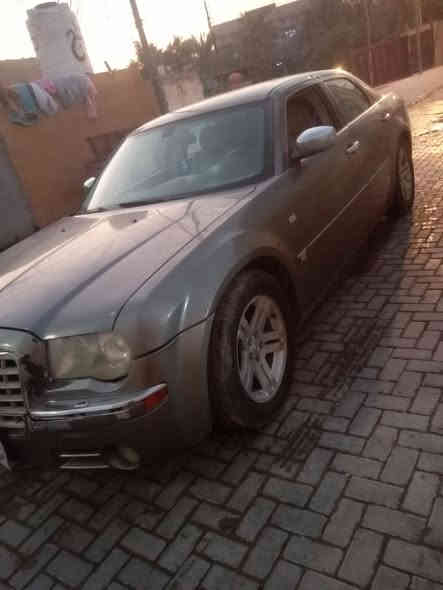 اوباما 2008 ادوات 8 سلندر كصة قمارة تبريد شغال بس نقصها حدادة خلفية وتعديلات بسيطة 35 ورقة وبيها مجال واتساب ***********
