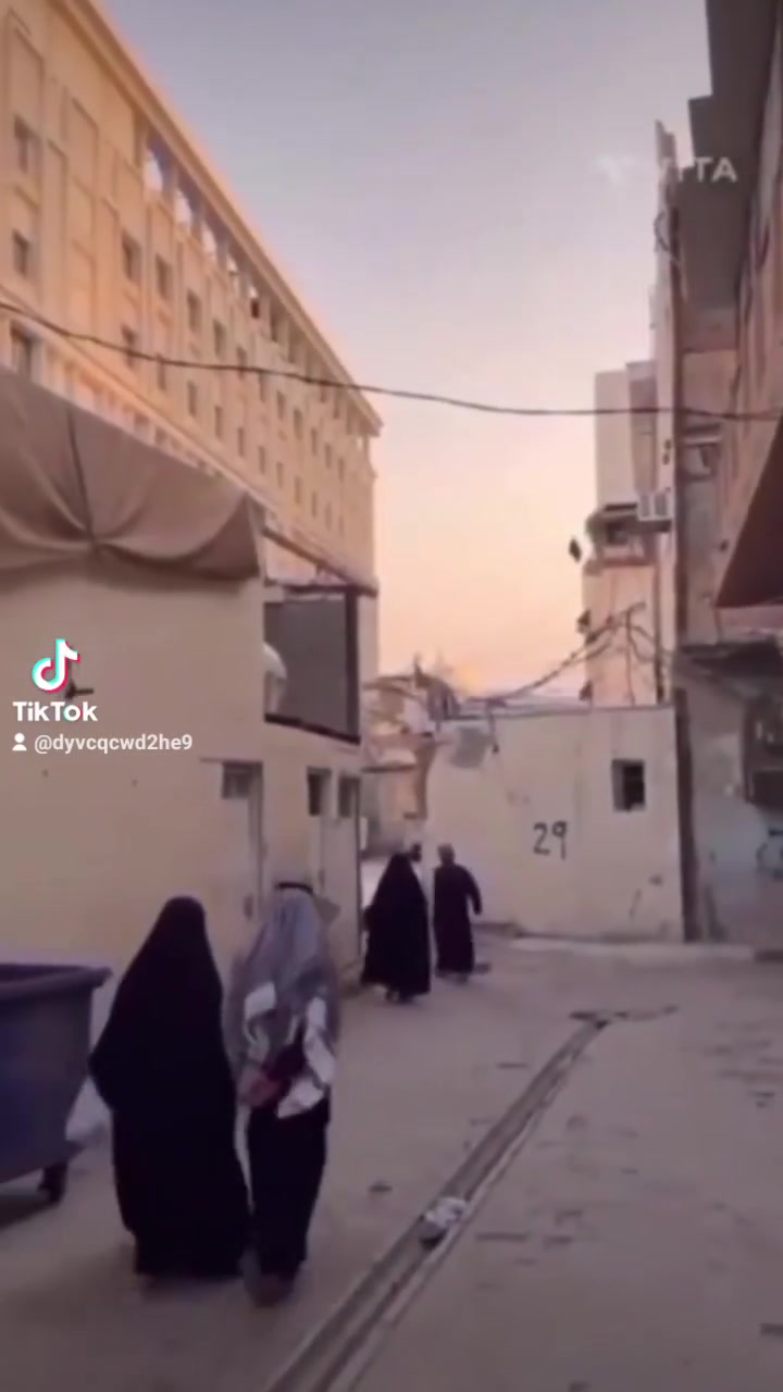 عقار للبيع 💥
النجف المدينه القديمه 🌹
طرف المشراك عكد صفت 💢
يبعد العقار عن مرقد امير المؤمنين دقيقتان  مشي⏰

العقار بسم شخص واحد🥰

يصلح العقار موئسسة🌺
 أو فندق🌷
 او حسينيه🌹

للاستفسار عن السعر الاتصال على الرقم☎️ ***********
 #الجميع #عقارات #النجف
