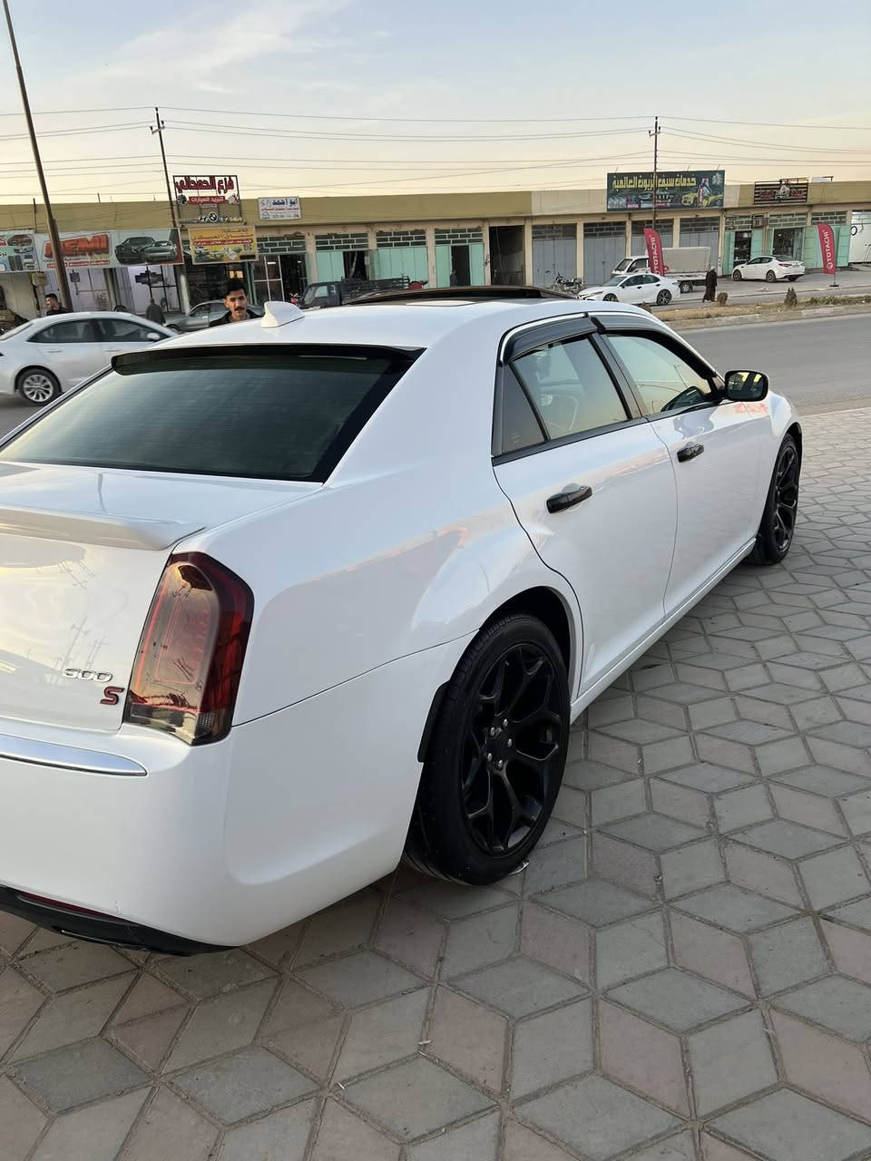 اوباما 2015 بيها بنيد مبدل بدون ارباك
وبيها كارت بلچاملغ الخلفي بلهلال 
مكان سياره صلاح الدين 
مكلف بالنشر رقم صاحب سياره

‭٠٧٧٢ ٣٠٦ ٠٨٧٧‬
