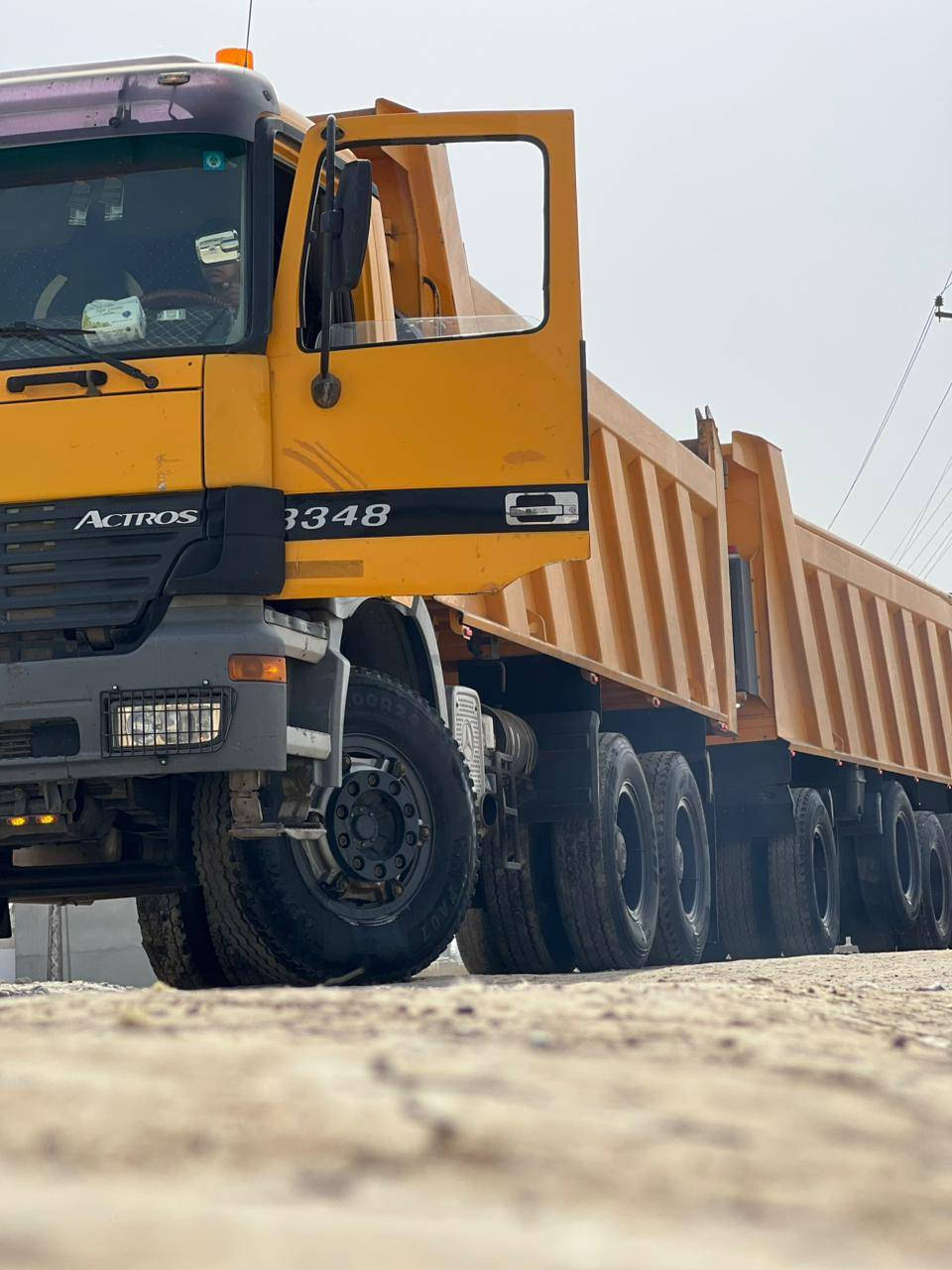 السلام عليكم اكتروز شمعه للبيع موديل ٢٠٠١ مواصفات تجاره مكينه ٨+٤٨ ما مفتوحه لا صرف لا بخار  كير كهربائي ٢٤٠ مجموعة جيف رباط ٢٤ رقم نينوى مربوط قاطره انكليزي تخم تاير مكفول من الصبق العنوان بغداد تقاطع النهروان الرقم ***********
