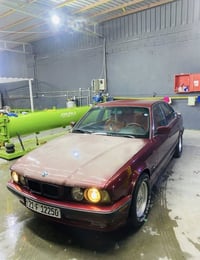 Bmw 525 مۆدیل 1990 سەنەوی و ژینگەی  تازەئە ٤ جام کارەبا تەبرید سارد وگ...