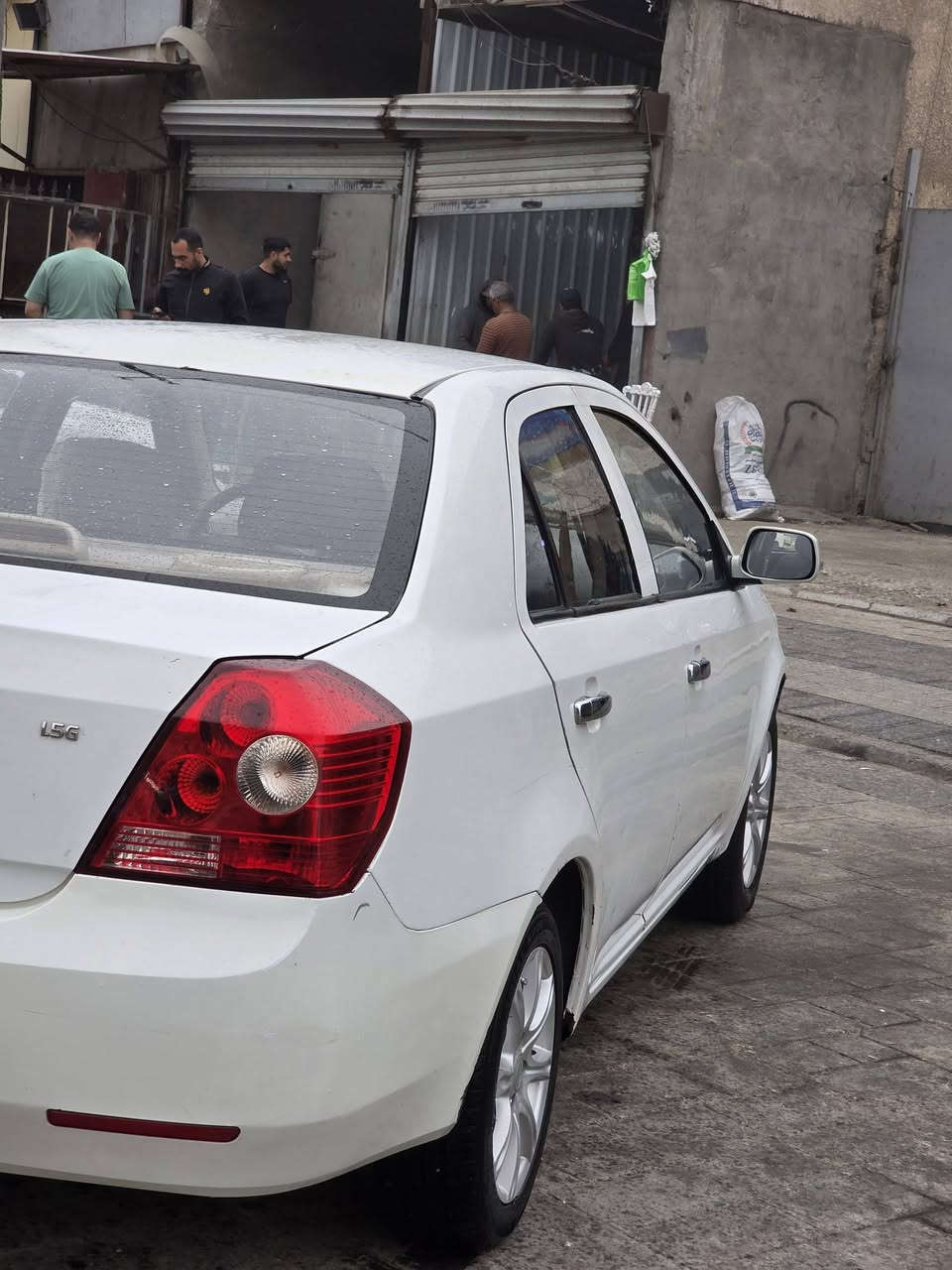 سلام عليكم جيلي MK٢٠١١رقم هاتف ***********
