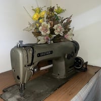 مكينة للبيع مكينة صناعي برذر ياباني اصلي مخزن   نضيفة جداً جداً استعما...