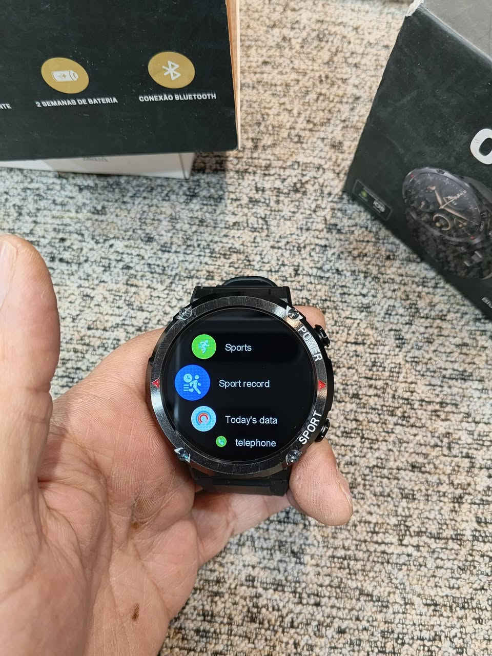 ساعه CARBON ON سعر كلش مناسب 
ب ٢٠ الف 
توصيل بغداد ٥
محافظات ٦ 
***********
