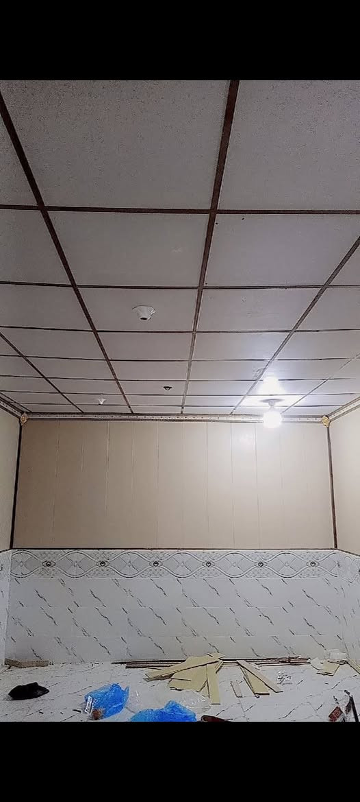 عمل انواع الديكورات الداخليه جبس سقفوف ثانويه تغليف صبغ رقم اتصل واتساب ***********
