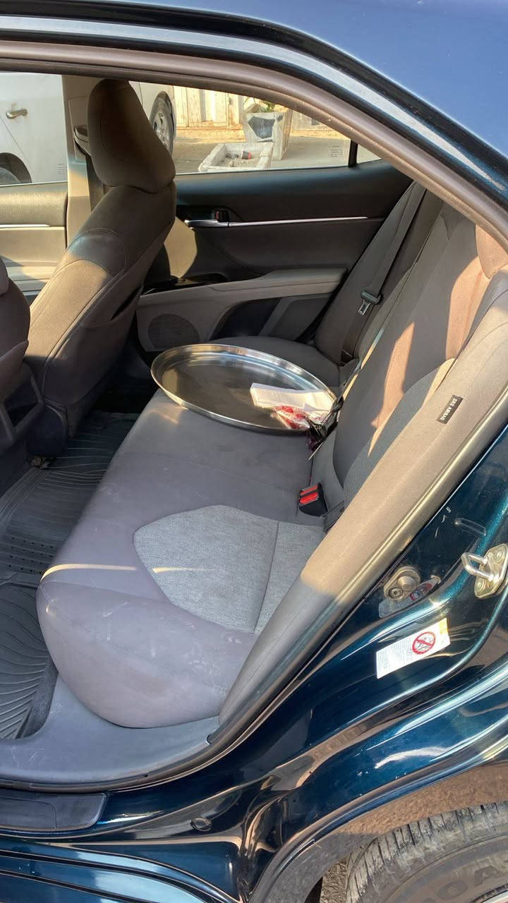 كامري 2018 ماشيه 80 الف تحويل مباشر حادثها باب وجاملغ خلفي الايسر تعديل باب بارد شي بسيط صبغ دعاميتين السياره LE
*********** 
السعر 16,250
