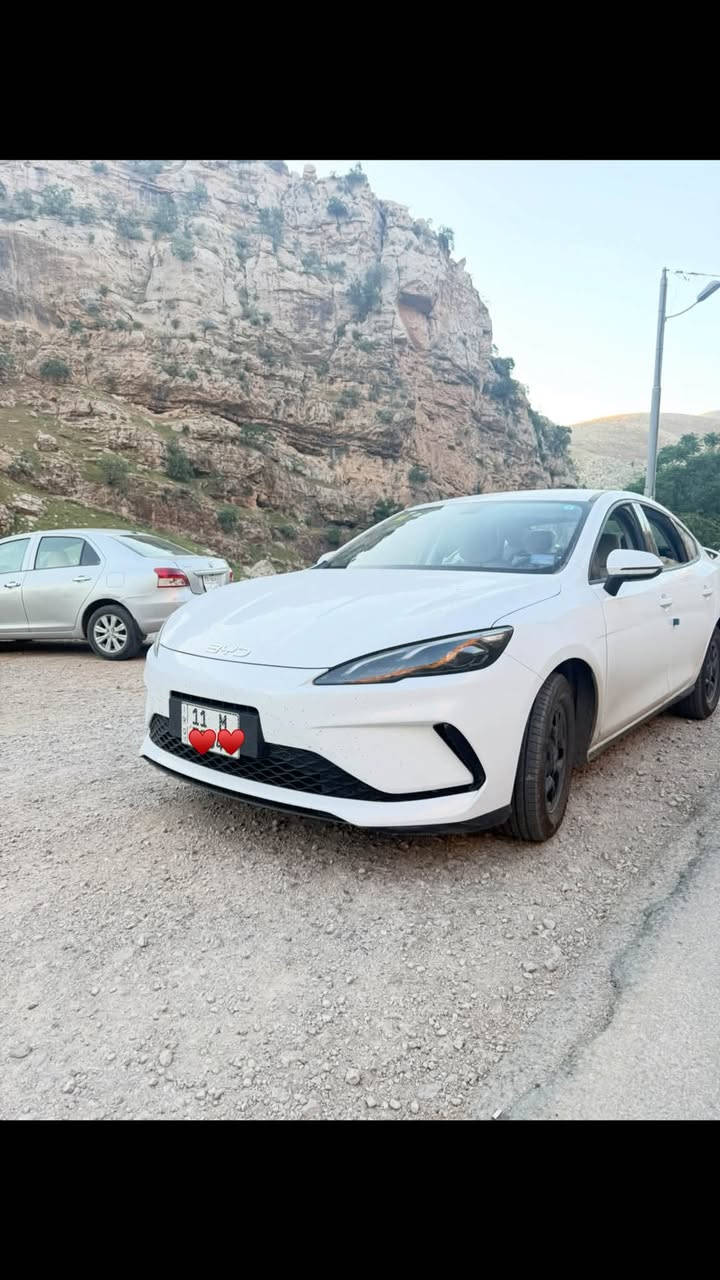 للبيع | BYD Seal 5 موديل 2025
السياره مكفولة لكن بيه ملاحضات بسيطه 
ماشية 21الف
مواصفات السياره 
حساسات خلفية 
كاميره خلفية 
تشغيل عن بعد 
تشغيل عن بعد والمواصفات الباقيه المعروفه عن BYD 
رقم بغداد 
السعر 120ورقة بيه مجال حك الجيه

مكان السياره بغداد كاظمية 
الرقم ***********
