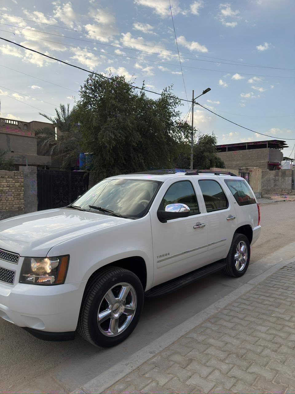 سلام عليكم تاهو مديل 13 فول موصفات خليجي كفاله حته من بارد سياره ما متعوبه مالت واحد جناي.  ما متعبه  تخم تاير محرك كير كله جديد بل كرتون    ماشيه 127 حقيقي مكان سياره بصره. السفسار عله هاذ رقم ***********
