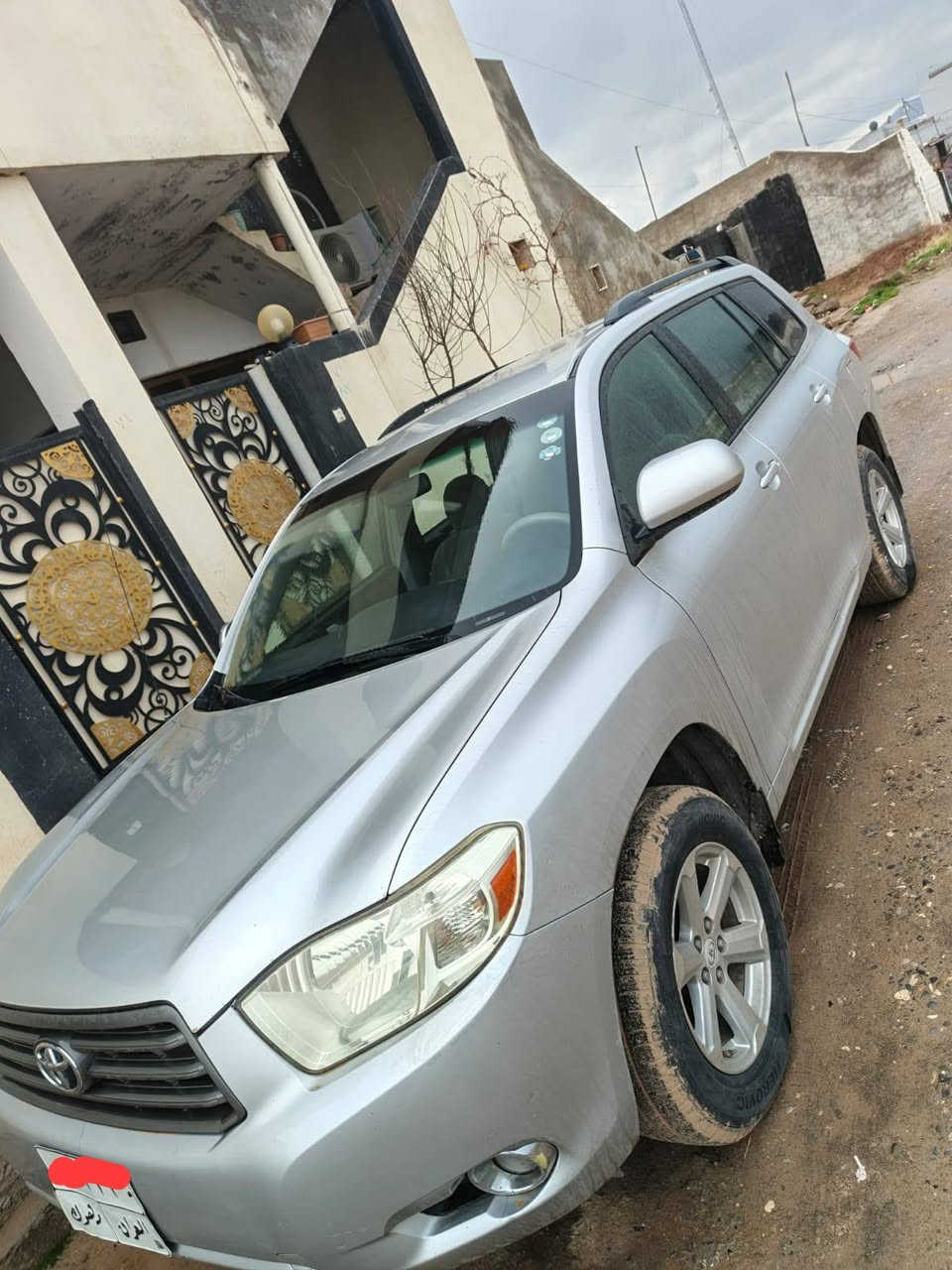 تيوته هايلندر 2009 سيارا على وضع شركه بدون صبغ بدون تعديل دعاميه لي دعاميه بشرط كير محرك شرط تحويل وكاله بشرط سعر 140مجال عليها غرامه 500$دولار ينزل من سعر ***********
