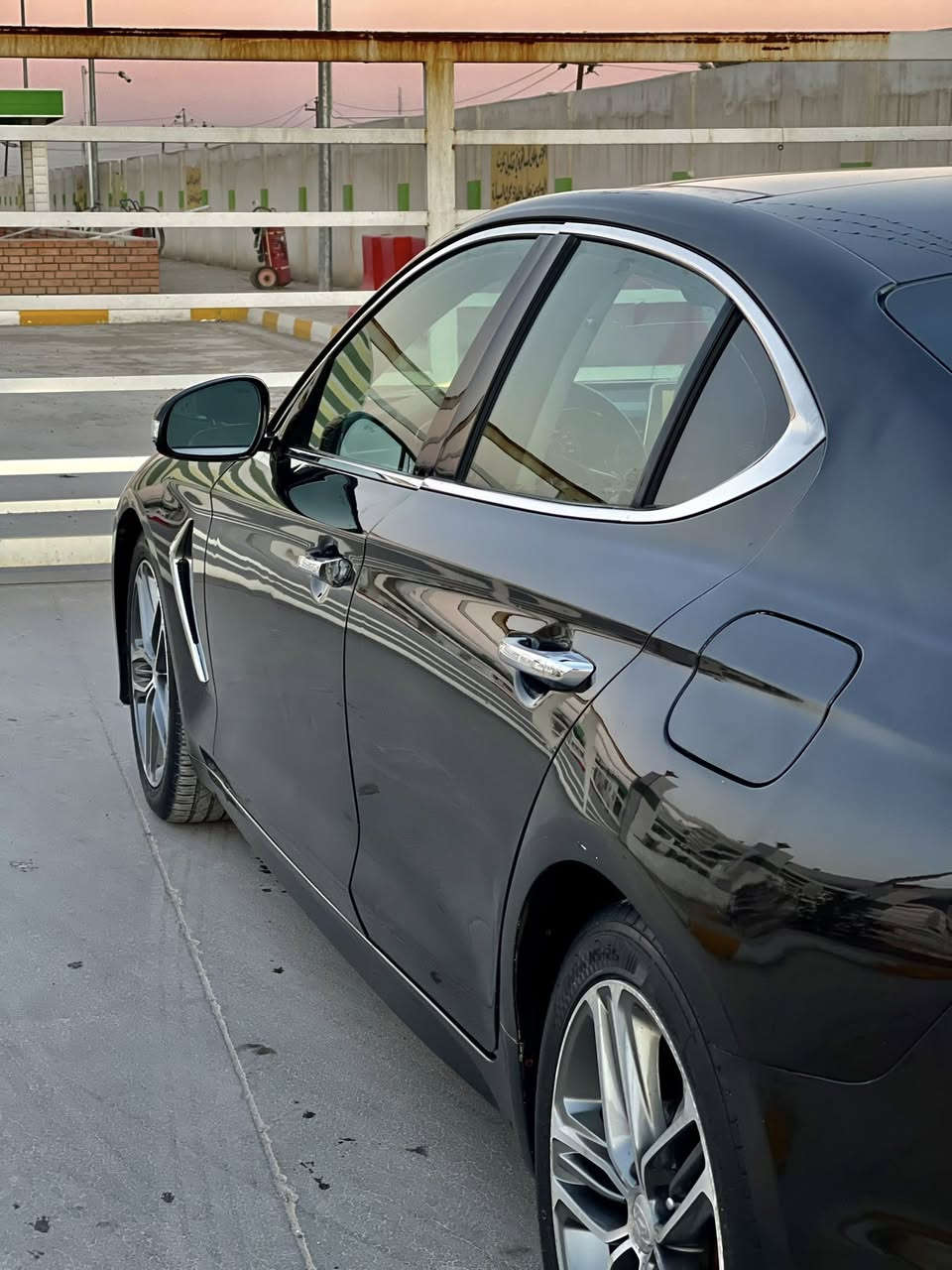 السلام عليكم
للبيع جنسزز G70

السعر 165$

رقم اربيل باسمي

حادثه الجاملغ الخلفي بجم كبس (صور الحادث ناشرهن)

المواصفات السياره برستيج يعني تجي فول  مواصفات 

1- فتحة 

2- كشنات كهرباء السائق والراكب

3- رادار أمامي جانبي خلفي ٢٦٠ درجه 

4- شفتات بالستيرن

5- بريك تلقائي + تحذيرات صوتيه

6- تدفئة مرايا جانبية

7- كشنات أمامية تدفئة تبريد 

8- بصمه و 4 ابواب بصمه  

9- دبل جام بلادي

10- حساسات خلفية + أمامية

12- مري جانبية قلاب عند الرجوع للخلف + نقاط عمياء

13- هاند بريك بصمه + اوتو هولد

14- خاصية الصعود المريح للكشن + خزن ميموري للكشن

15- نظام صوت ليكسيكون 17 سماعة

16- علامة جينيسيس ضوئية عند الاقتراب 

17- أنظمة قيادة نورمل وايكو وسبورت و سبورت بلس

18- ستيرن كهرباء

19- كير 8 نمر 

ملاحظة السياره احلى من الصور و البجم كبس  السيارة ماشية 79ميل

مكان السيارة حلة 

السياره جاهزه كير وتبريد وحداديه

رقم الهاتف ***********
