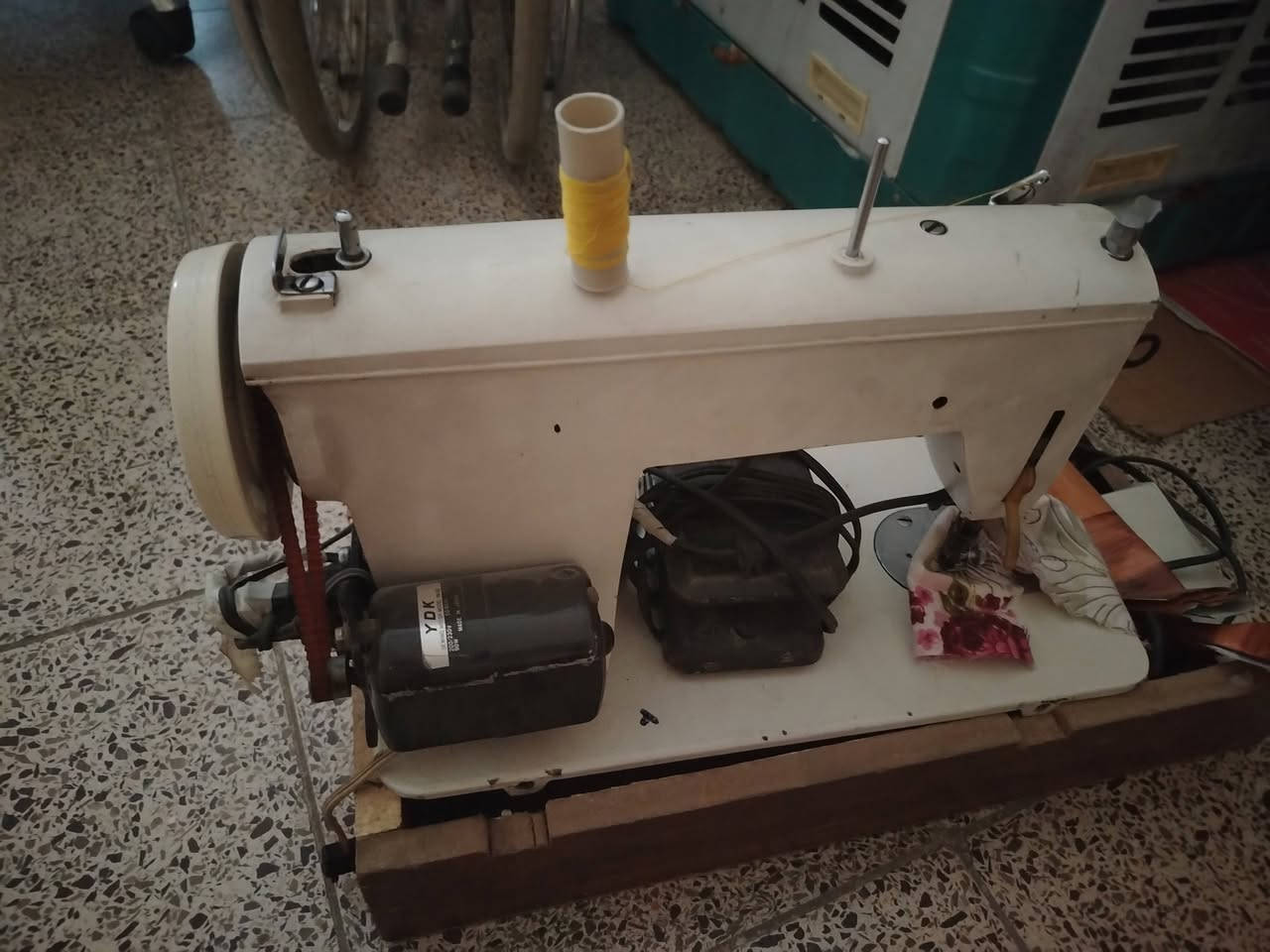 اسلام عليكم  للبيع مكينه خياطه باب اول نضيفه  الشراي يجي خاص او *********** مكان بغداد شهدا السيديه
